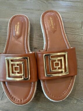 Liz Claiborne Farley Field slide sandals. Brown & Goldtone Size 9.5